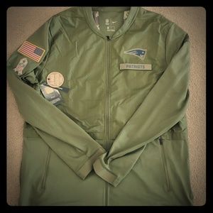 NWT New England Patriots Salute to Service Zip